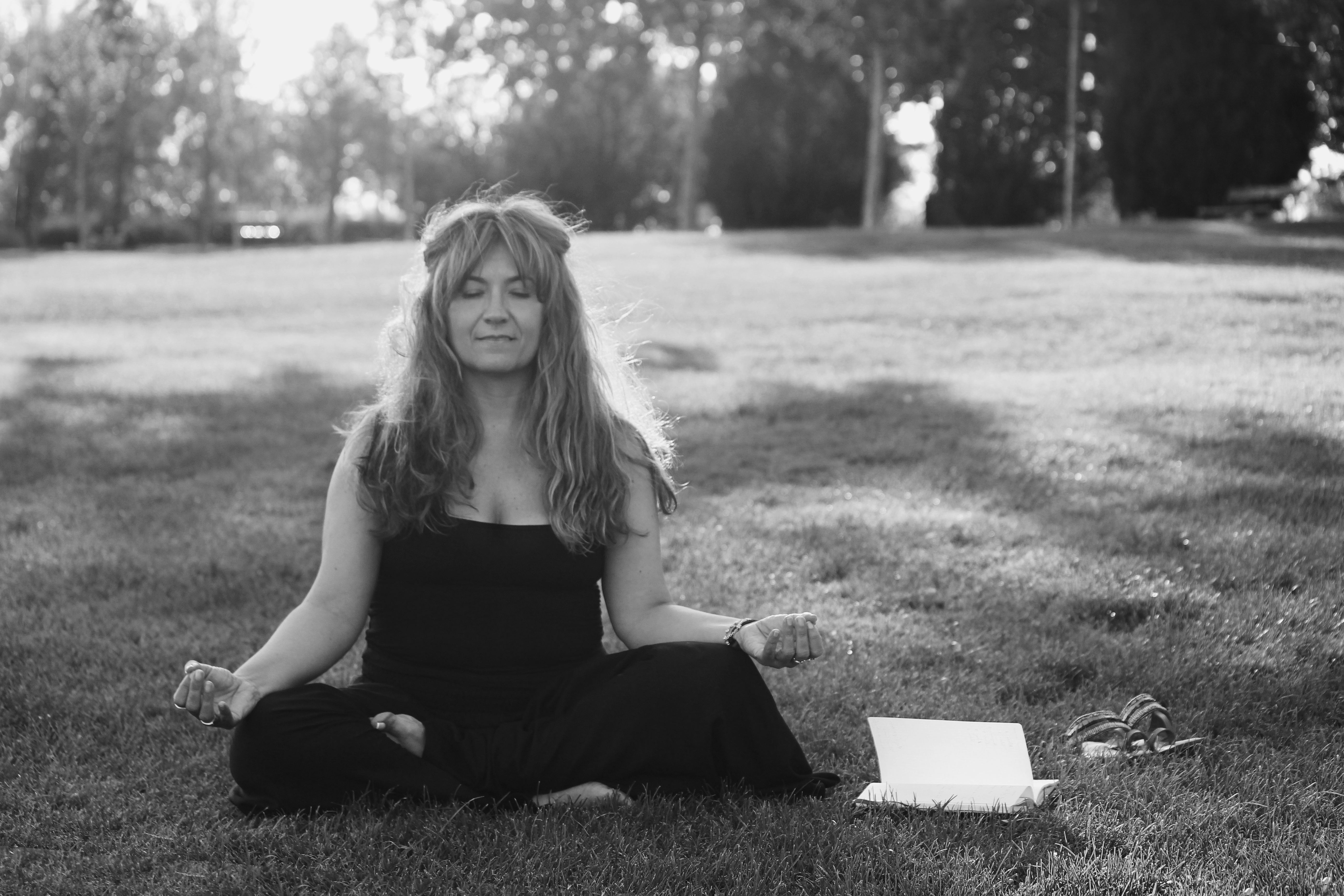 fotos de eva rodríguez en localizaciones exteriores book sara yoga